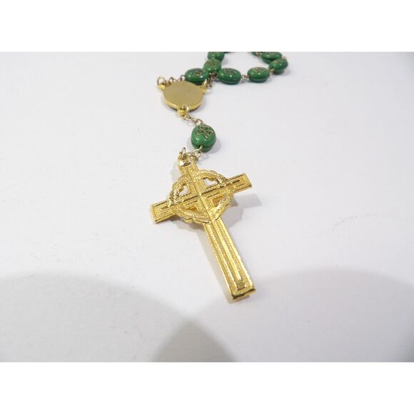 Irish shamrock St. Patrick rosary bracelet green glass beads, crucifix - Picture 5 of 12